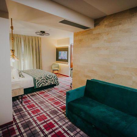 Lostrita - Pastravarie, Hotel & Spa Бая-Маре Экстерьер фото